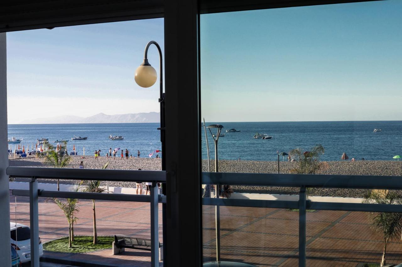 Vista Eolie Apartment ปัตตี ภายนอก รูปภาพ